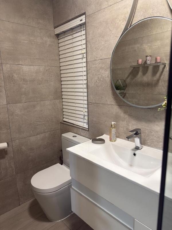 2 Bedroom Property for Sale in Sea Point Western Cape